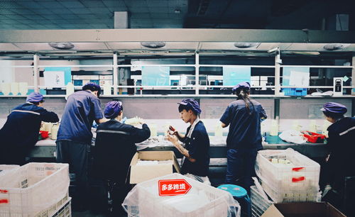 跨境电商背后的年轻人 在新平台上角逐 出海 转型