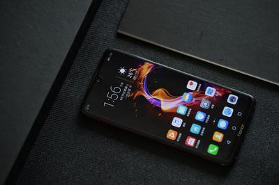 8x成人影库看这里!荣耀8X Max图赏:这款移动的巨无霸家庭影院,1499元起